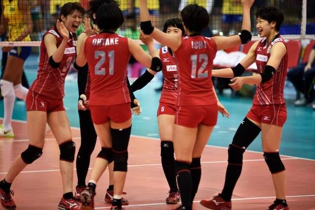 巴西排球队上演逆袭，战胜强敌夺冠的简单介绍