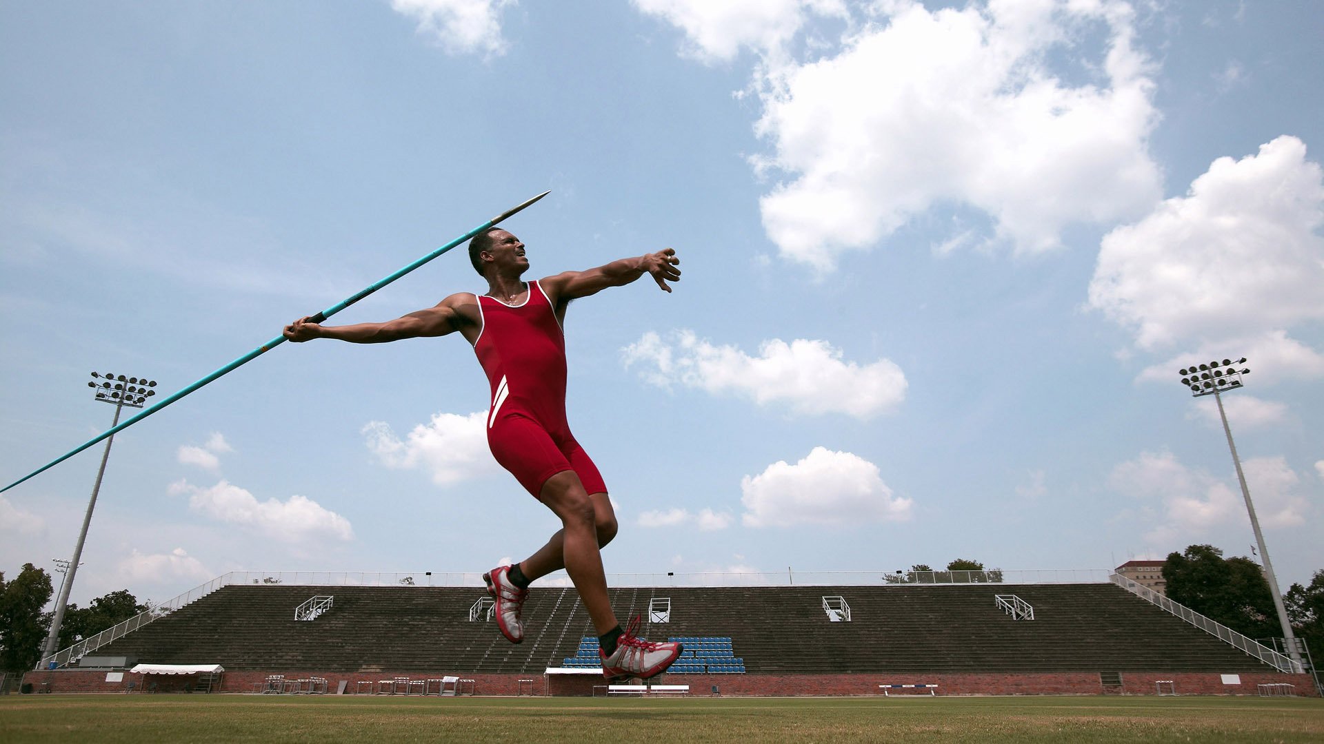年度焦点之战之夜,法比尼奥在焦点战证明自己