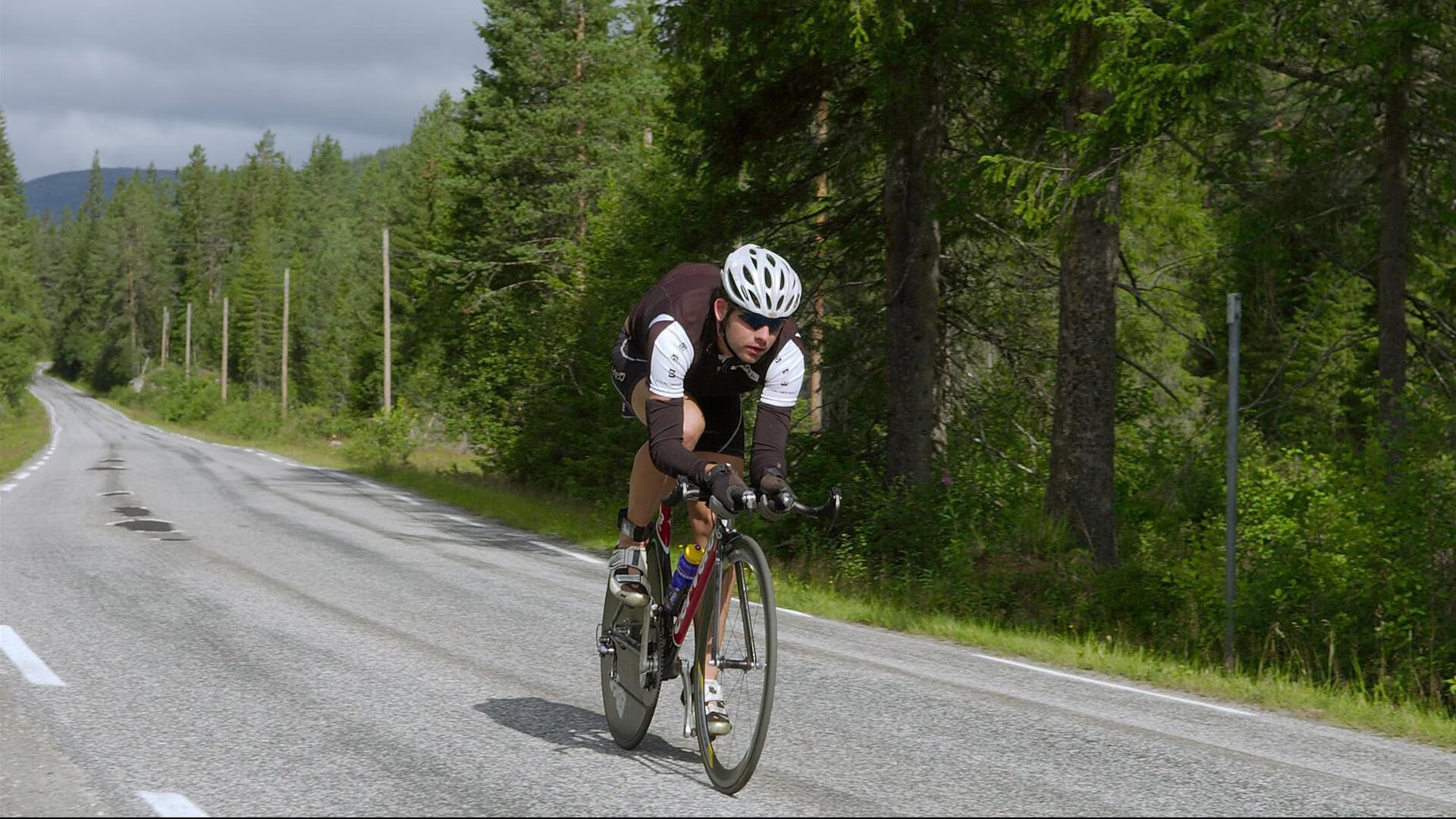 跨界决胜，灰熊末局猎火箭，小贾伦F1赛道展统治